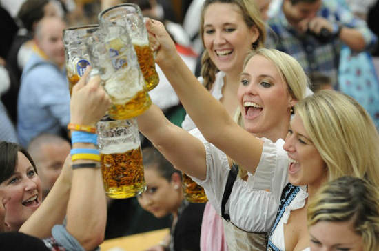 pg电子游戏官方网站盘点各国带薪休假制度：欧洲最享受 亚洲最勤奋(图2)